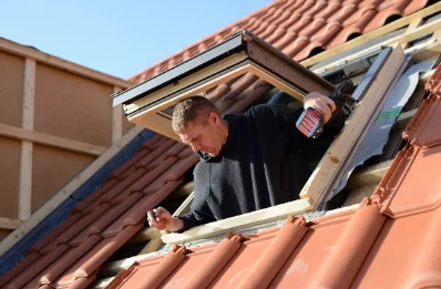 Pose de fenêtres de toit Velux à Montgilbert
